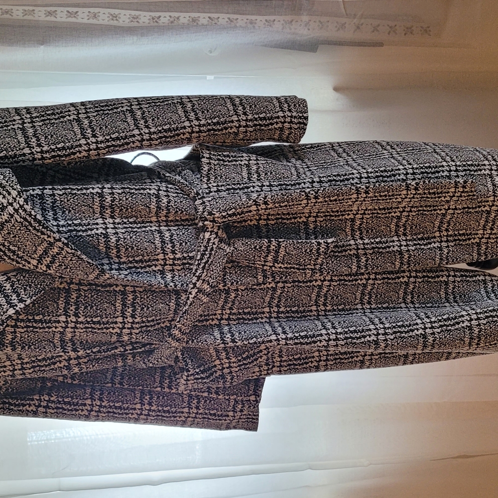 Black and White Trench Coat with Notched Lapel